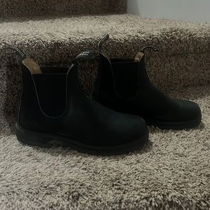 Women’s Blundstones
